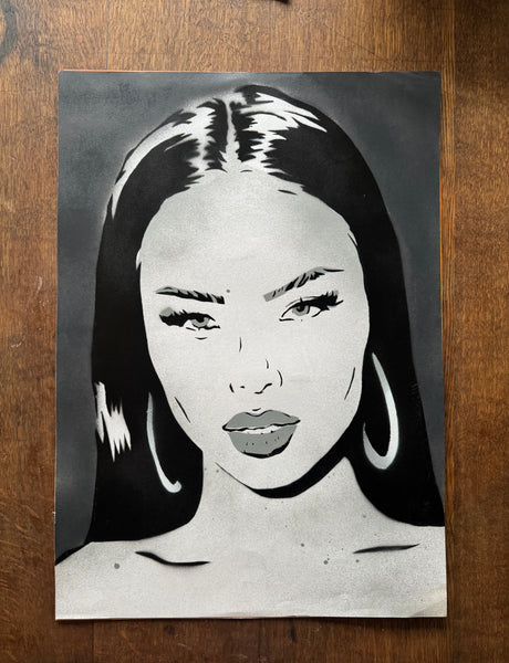 Jade (monochrome w/earrings)